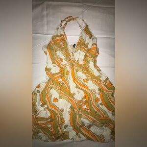 v-cut flowy 70s dress